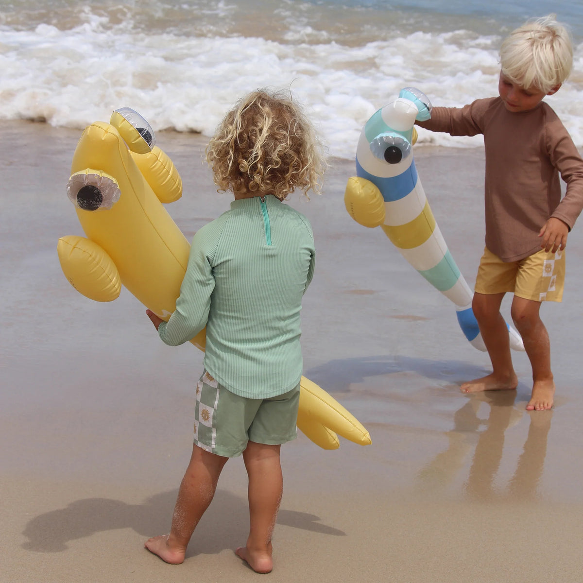 Tiff Inflated Kids Inflatable Noodle Finn the Fish Multi – Tiffie & Molly