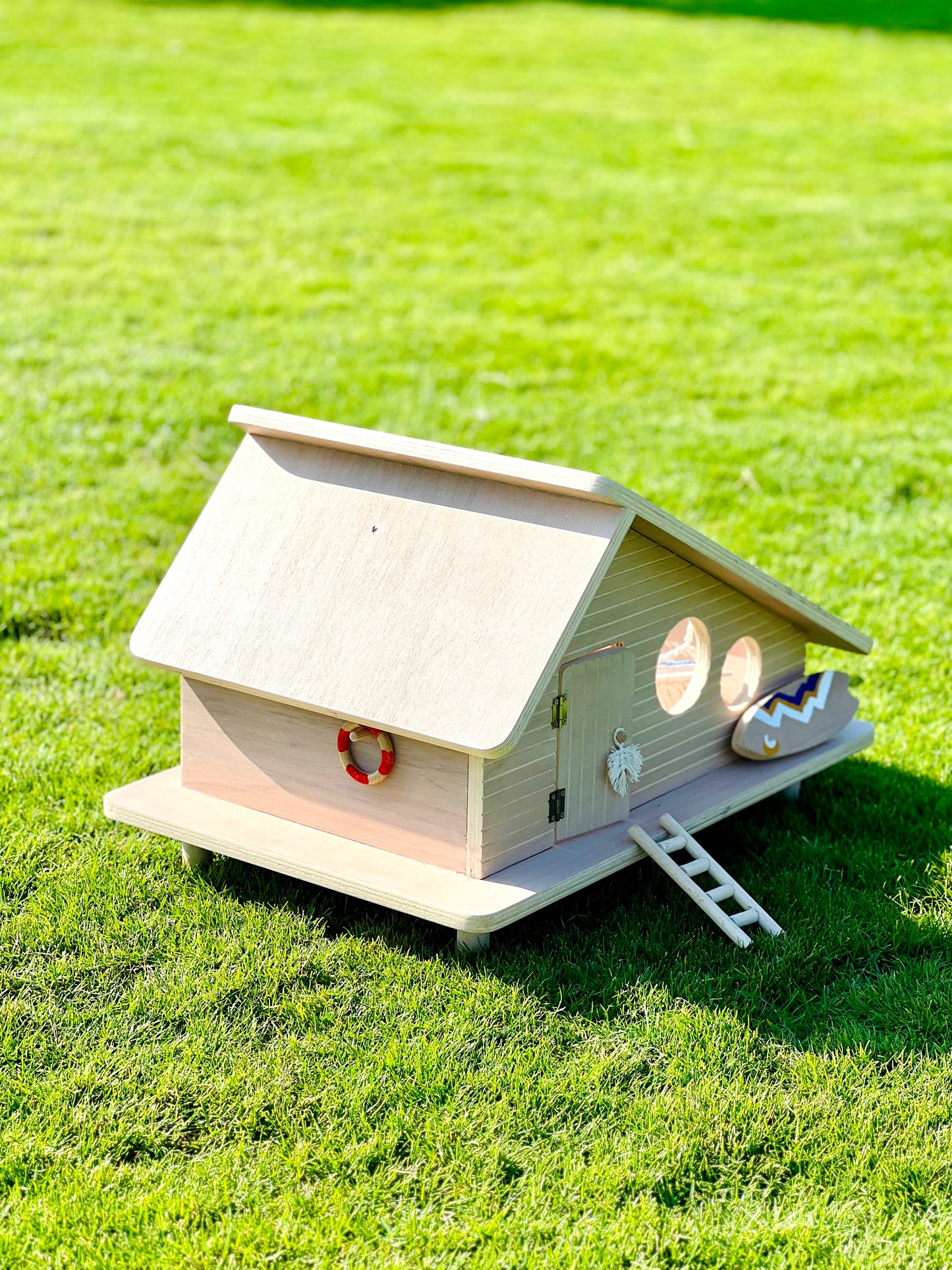 Surfer's Shack Dollhouse